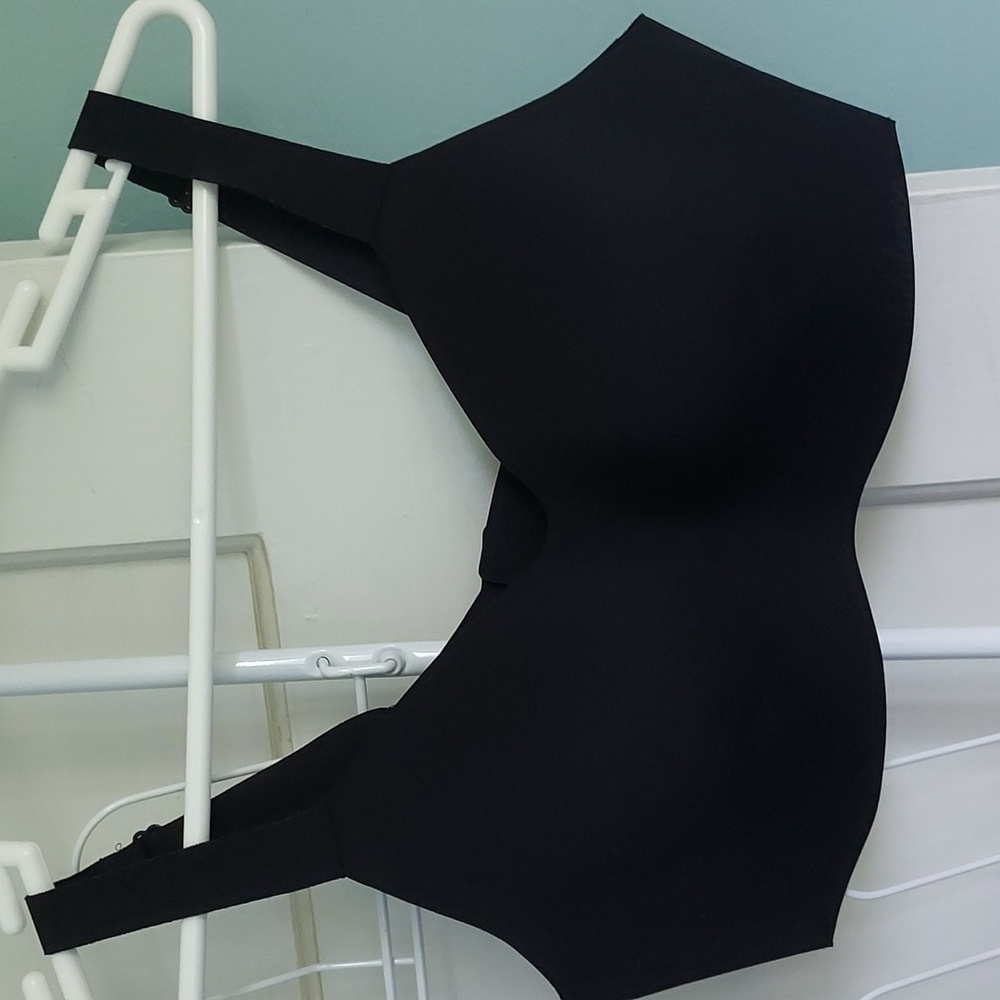 Lululemon Hold True Bra Size 36C Black Wireless Activewear Athletic Sport